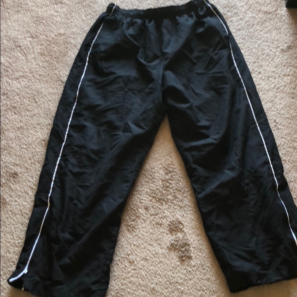 Black jogging pants